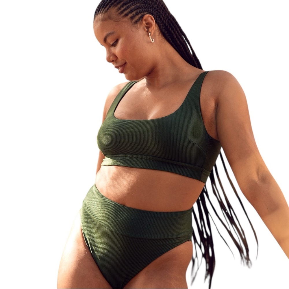 Aerie Bikini Top Women’s Size L Green Ribbed Shine Scoop Wide Strap NWT‎